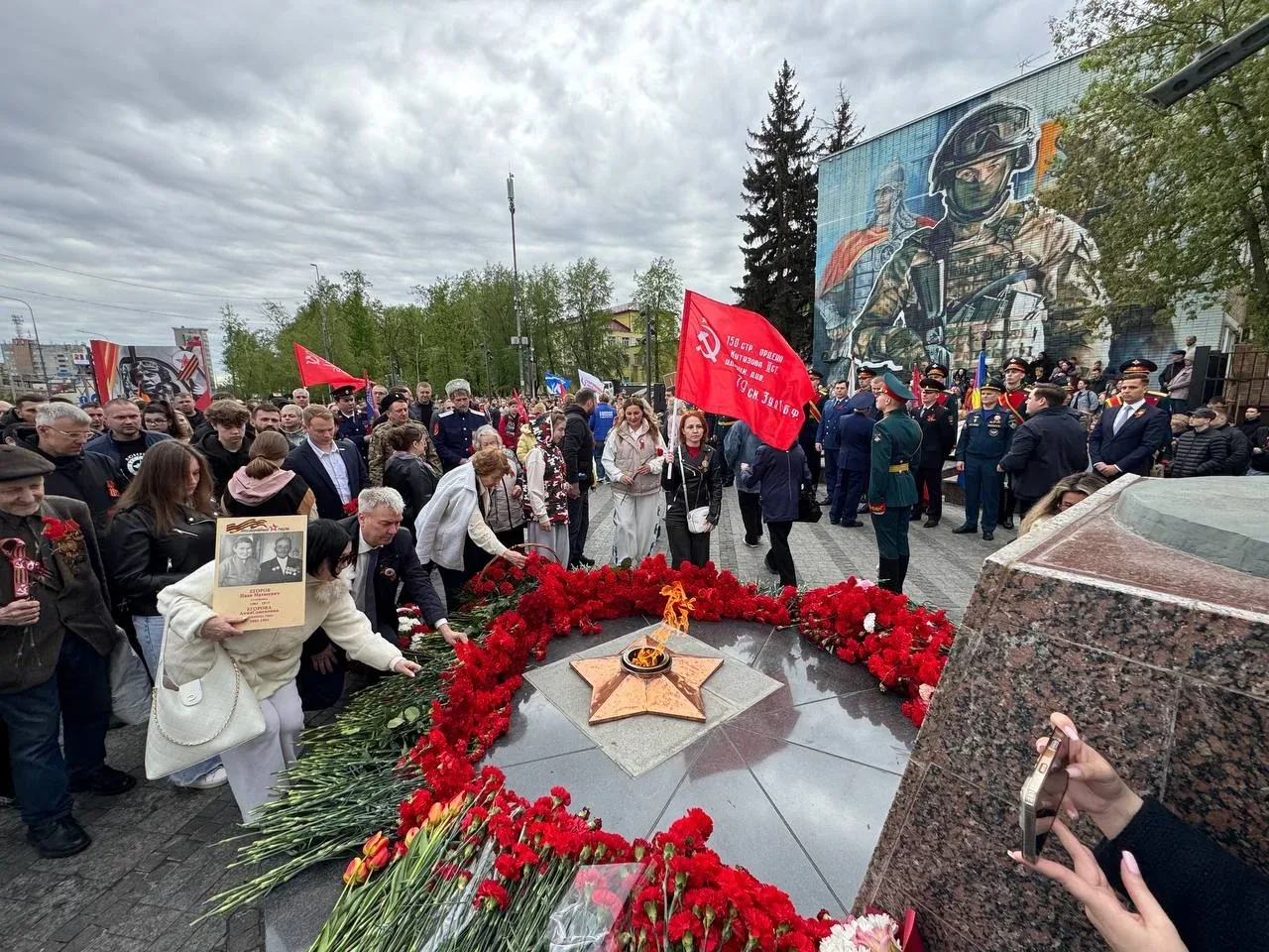 ️В День Победы коллектив МОУ Островецкая СОШ почтили память погибших в годы Великой Отечественной во