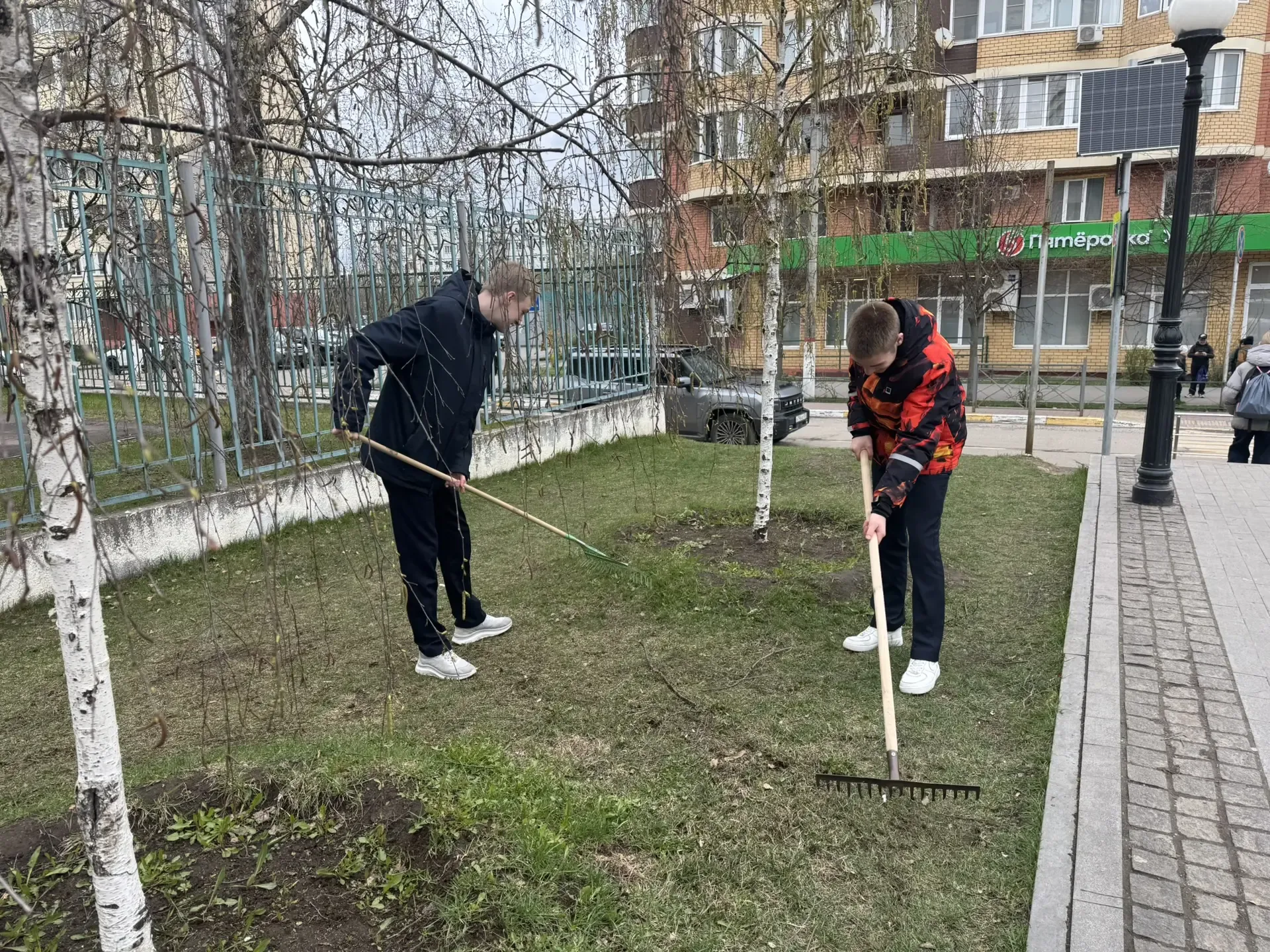 Сегодня в нашей школе прошла важная акция «Я Помню!» 🕊🍂  Мы не просто произнесли эти слова — мы подт
