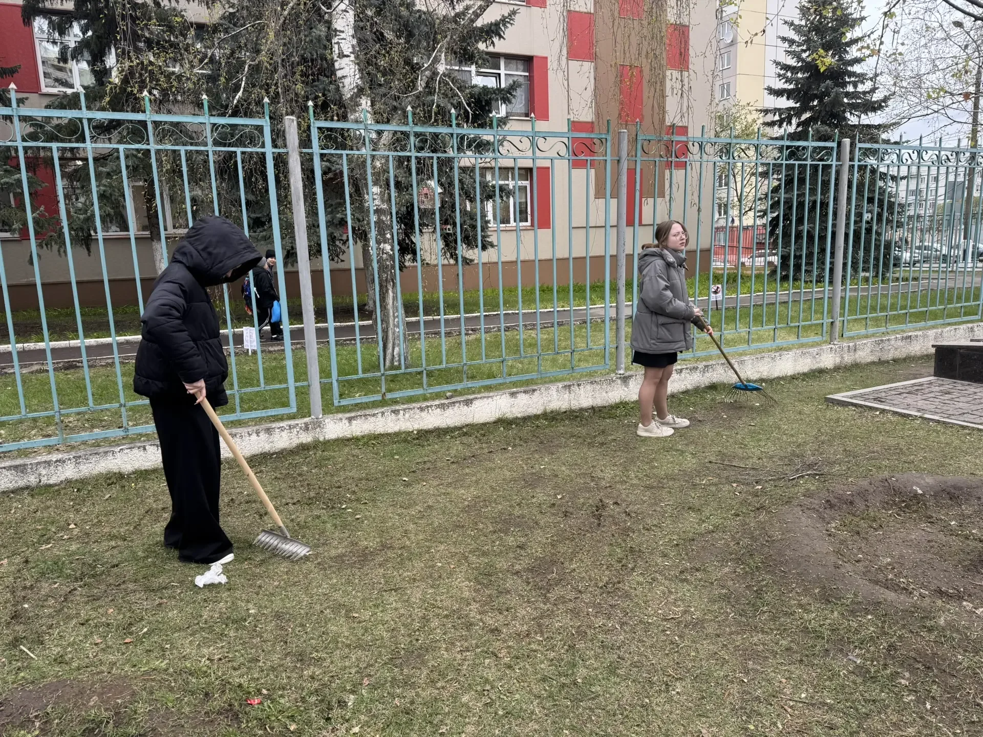 Сегодня в нашей школе прошла важная акция «Я Помню!» 🕊🍂  Мы не просто произнесли эти слова — мы подт