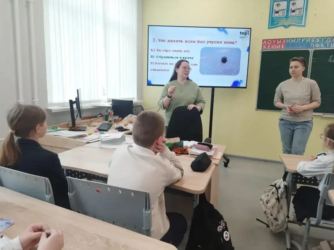 🌟 Интерактивный урок в Школе номер 1! 🌟  Сегодня, 12 мая, Компьютерная академия ТОР провела увлекате