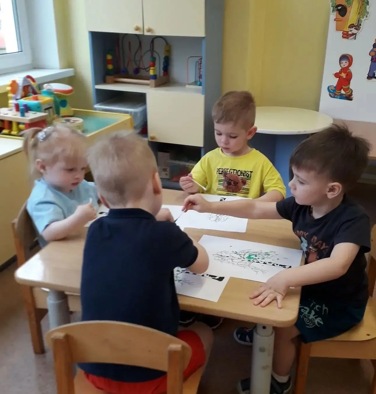 Занятия по художественно-эстетическому развитию в группе раннего возраста   «Носит одуванчик жёлтый 