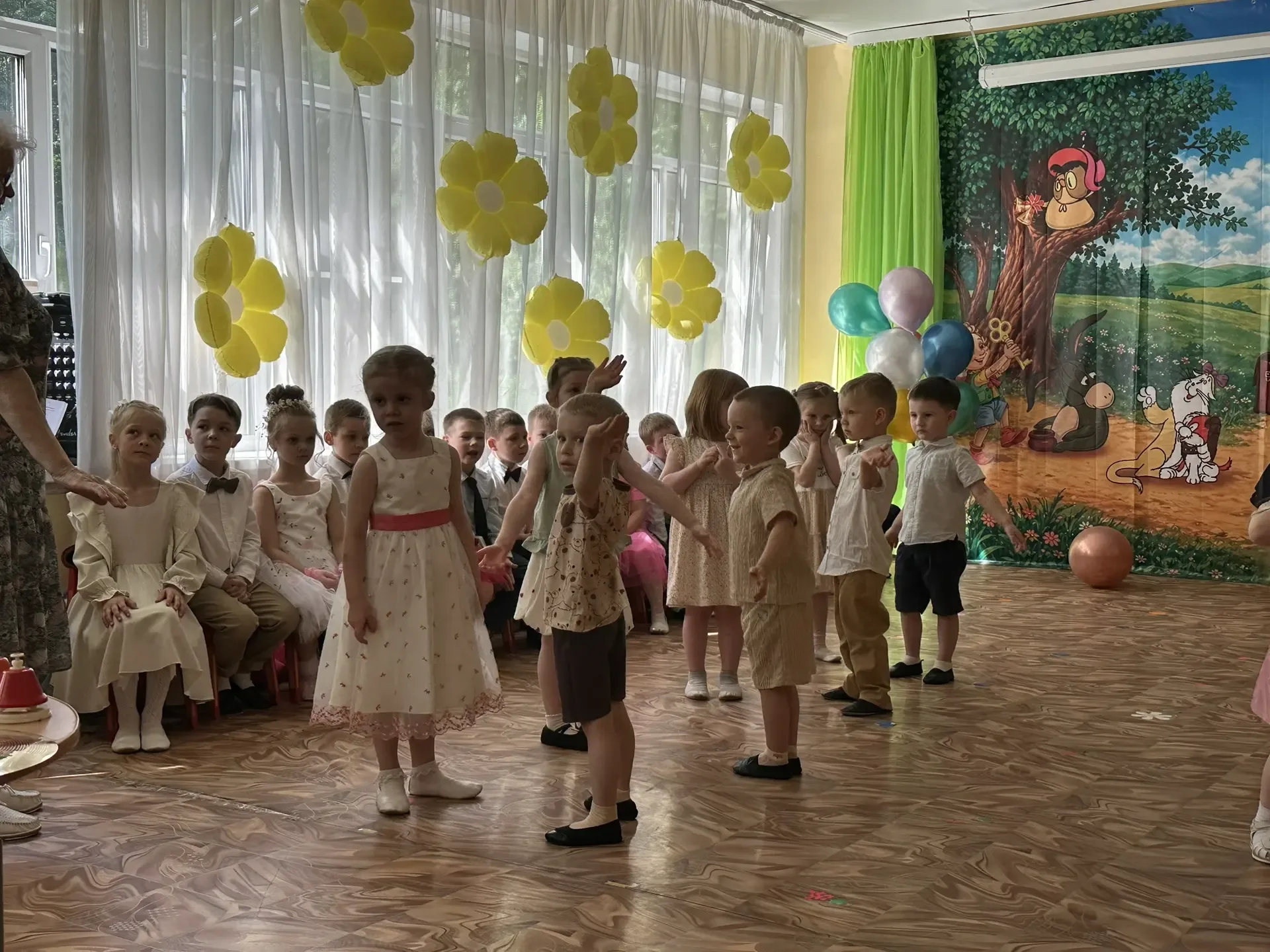 22 и 23 мая 2026 года в дошкольном отделении МБОУ СОШ #12 прошли трогательные выпускные! Наши малыши