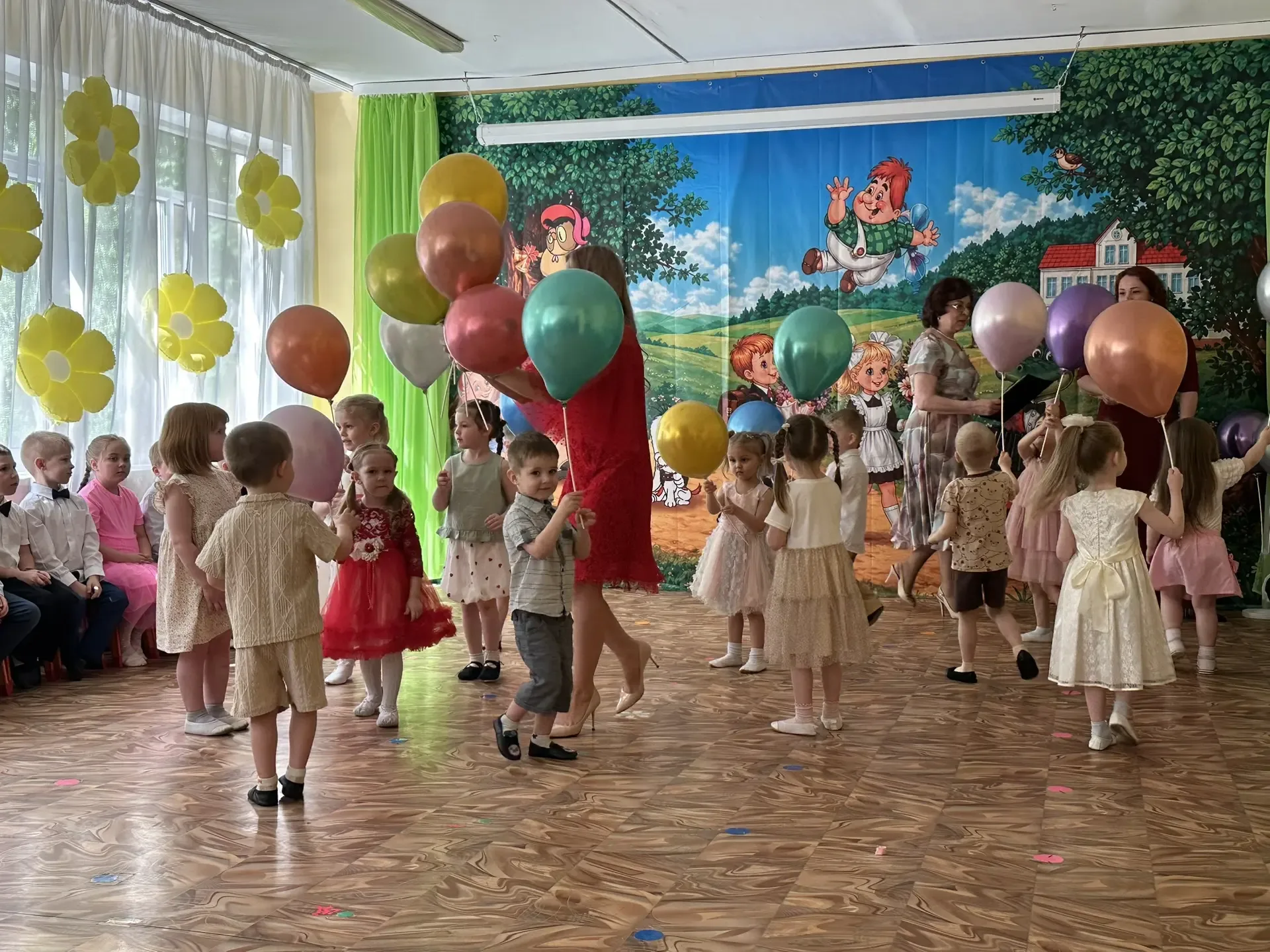 22 и 23 мая 2026 года в дошкольном отделении МБОУ СОШ #12 прошли трогательные выпускные! Наши малыши