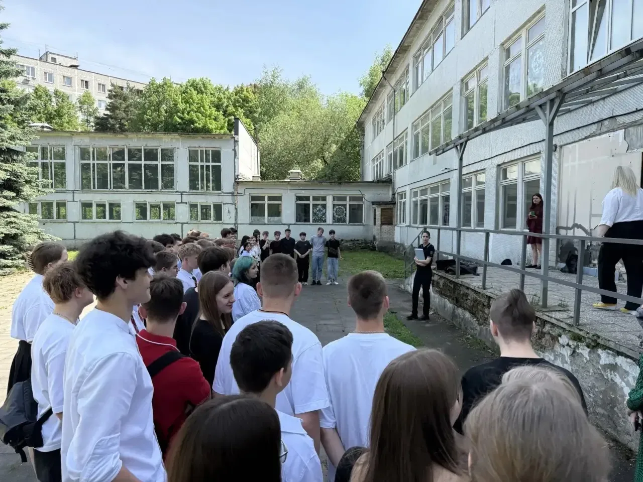 18 мая  во 2 корпусе также состоялась беседа инспектора по делам несовершеннолетних, лейтенанта поли