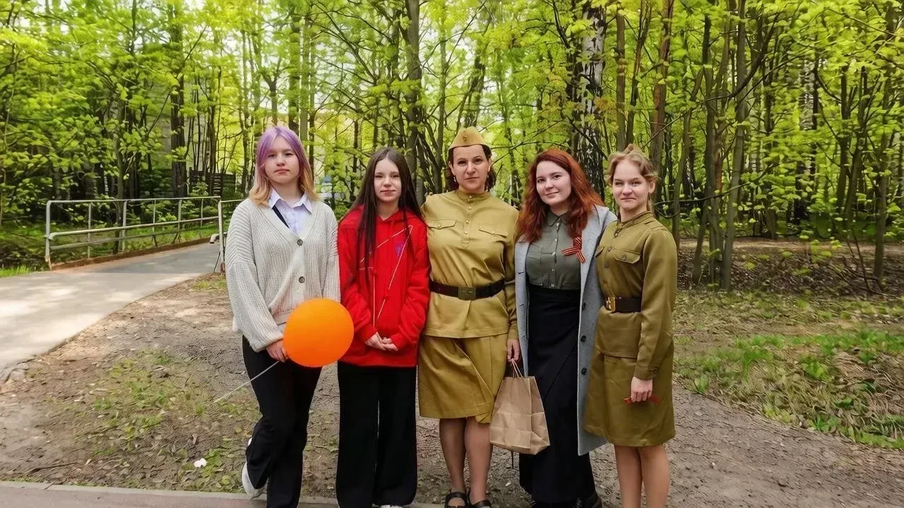 8 мая наши Волонтеры вместе с активом «Движения Первых» провели акцию «Георгиевская ленточка». С гор