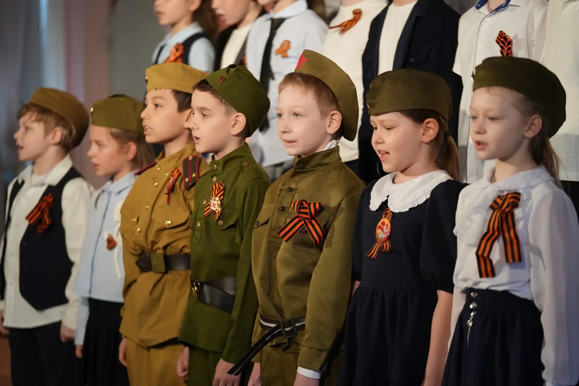 В нашей школе прошел традиционный фестиваль «Битва хоров» для учащихся начальной и средней школы.⭐  