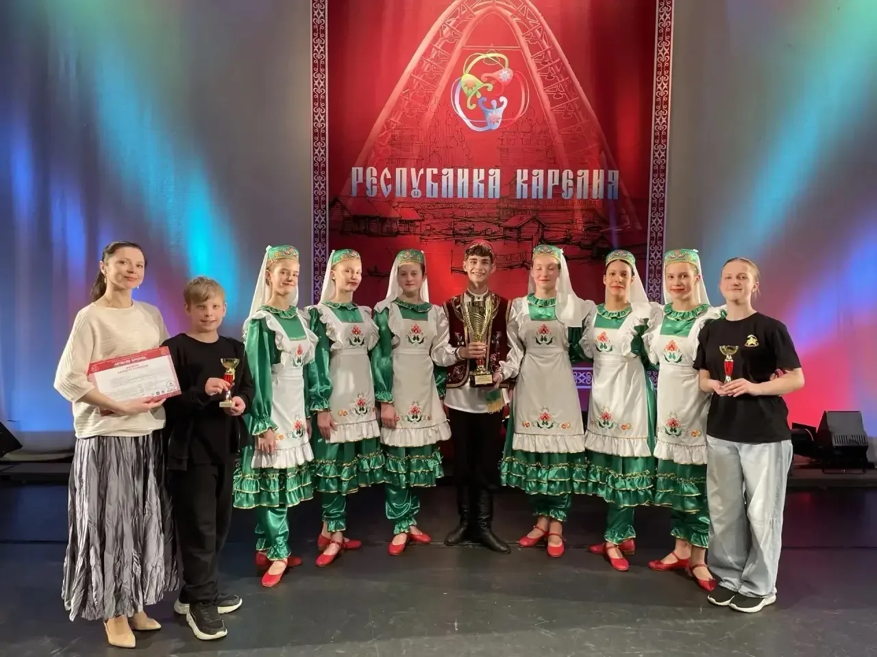 💃 МБОУ СОШ №1 Королёв  С 7 по 10 мая в городе Кондопога Республики Карелия проходил XXII Международн
