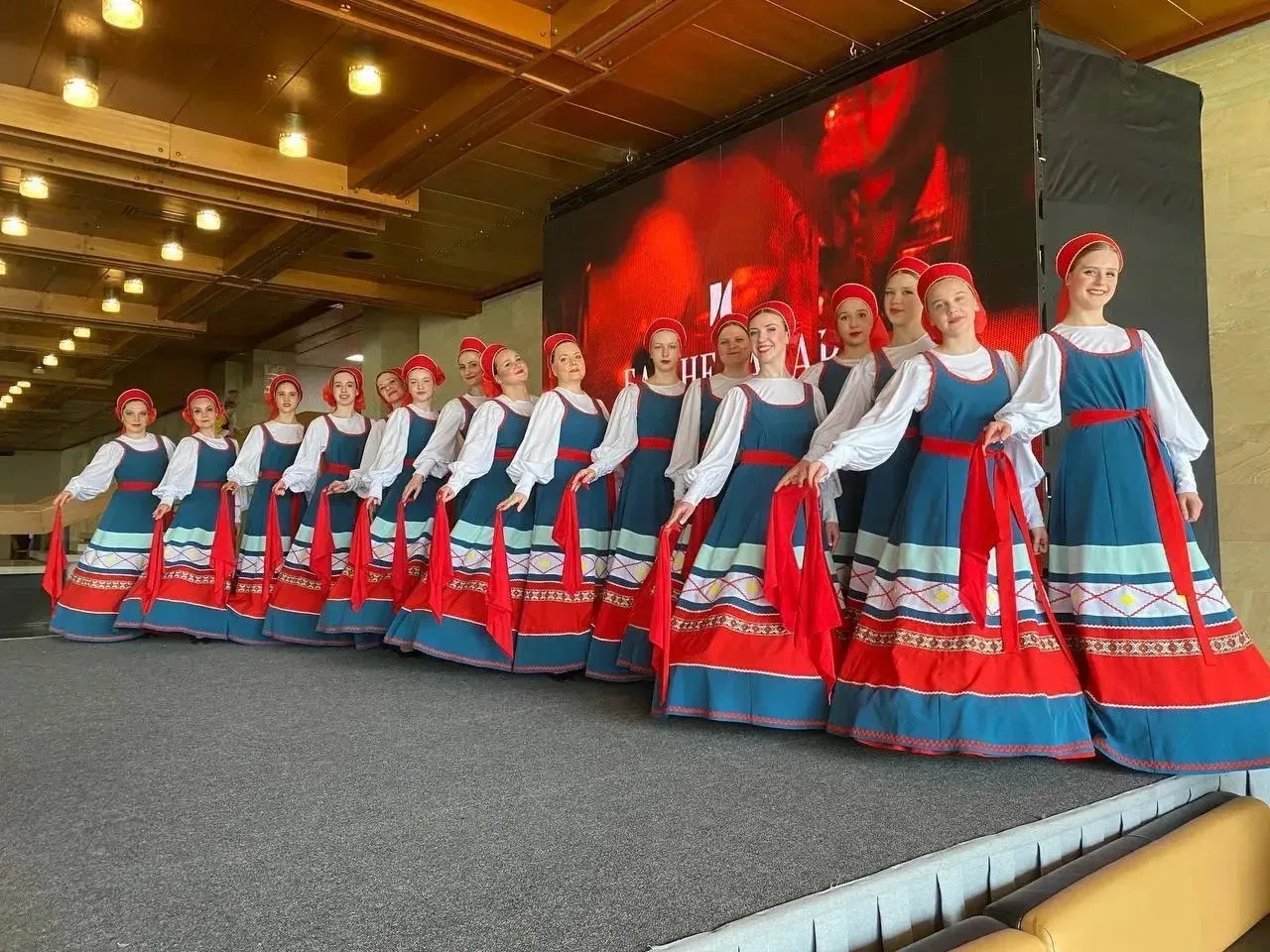 💃 МБОУ СОШ №1 Королёв  С 5 по 7 мая ученики и педагоги нашей школы в составе ансамбля народного танц