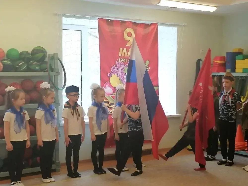 🐻 Дошкольное отделение «Чебурашка»  В детском саду прошёл смотр строя и песни, посвящённый Дню Побед