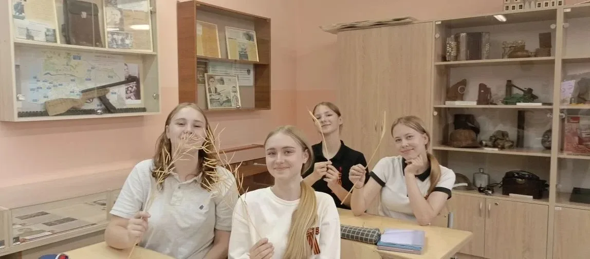 МЕЖДУНАРОДНЫЙ ДЕНЬ МУЗЕЕВ  Международный день музеев празднуется во всём мире с 1977 года.  Ежегодно