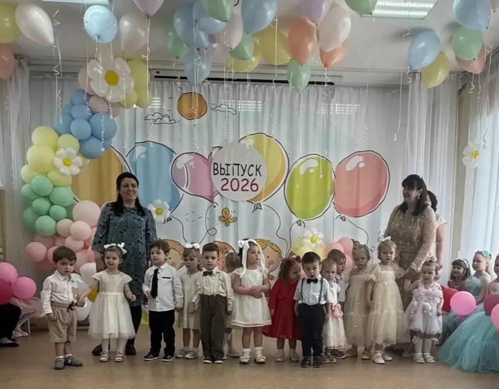 🎓✨ Выпускной бал👸🫅 трогательное начало большого пути! ✨  В дошкольном отделении N26 МОУ «СОШ N2» г.И