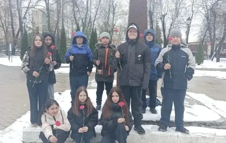 В рамках «Марафона Победы» патриотическая акция «Я помню!» Корпус 2, на улице Октябрьской д. 12