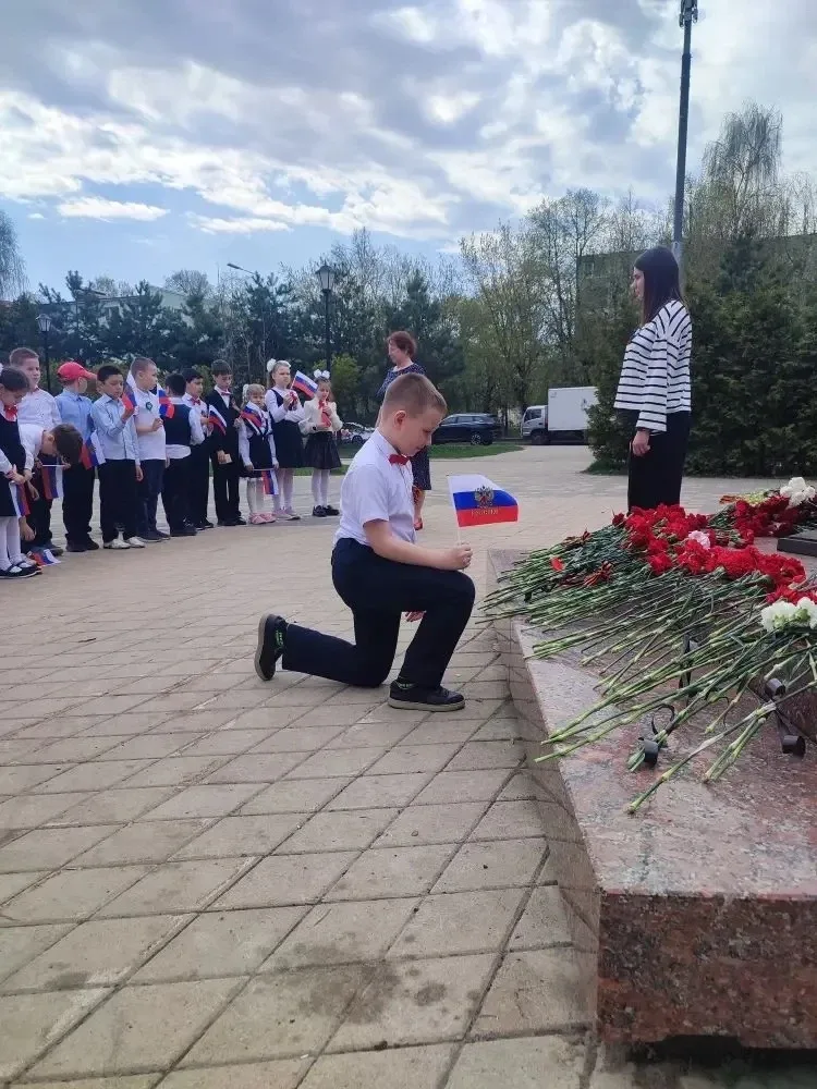 В рамках «Марафона Победы» патриотическая акция «Я помню!» Корпус 2, на улице Октябрьской д. 12
