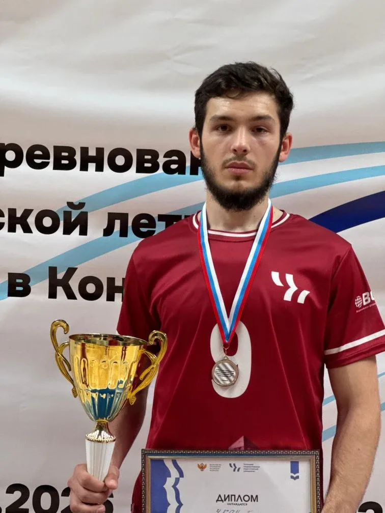 🏐🏐🏐 Заместитель директора по воспитательной работе Эдилов Ильяс Юнасович в составе сборной команды Ч