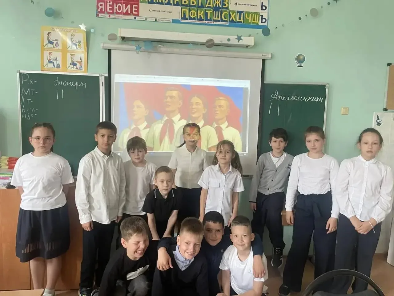 Отличная новость! 🎉  Сегодня в нашей школе прошло интерактивное мероприятие «Наследники пионерии»   