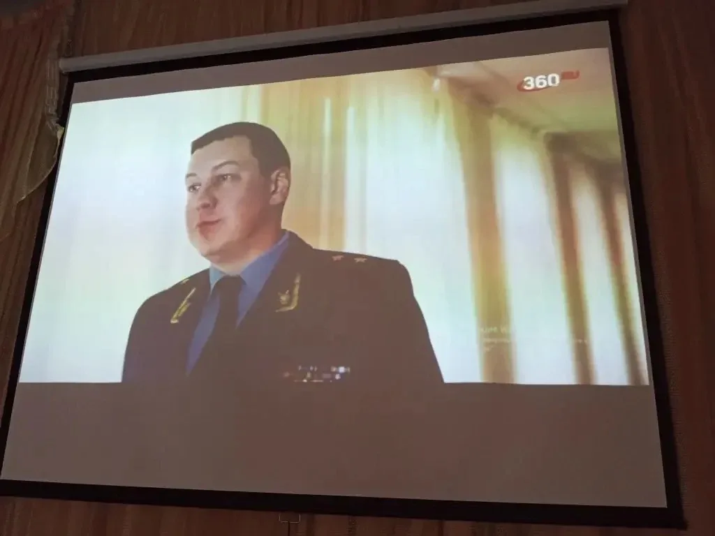 Ученики МОУ «Рождественская СОШ» познакомились с проектом «Прокурор говорит»  Учащиеся нашей школы п