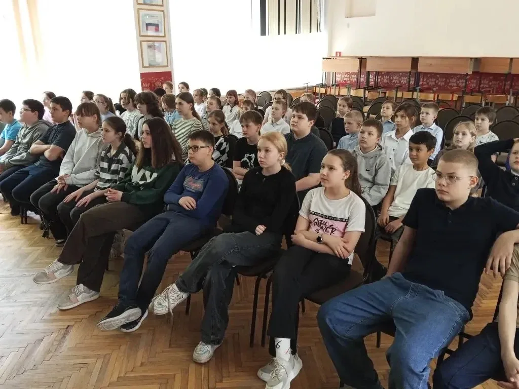 Ученики МОУ «Рождественская СОШ» познакомились с проектом «Прокурор говорит»  Учащиеся нашей школы п