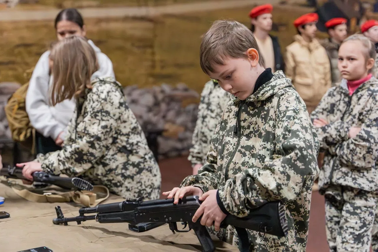 Вчера в парке «Патриот» на базе военно-тактического центра отгремел муниципальный этап «Зарницы 2.0»