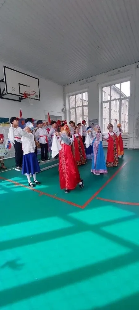 Спасибо за Победу! 🎵 Наш фестиваль хоров  В  нашей школе прошёл фестиваль хоров среди 1–6 классов, п