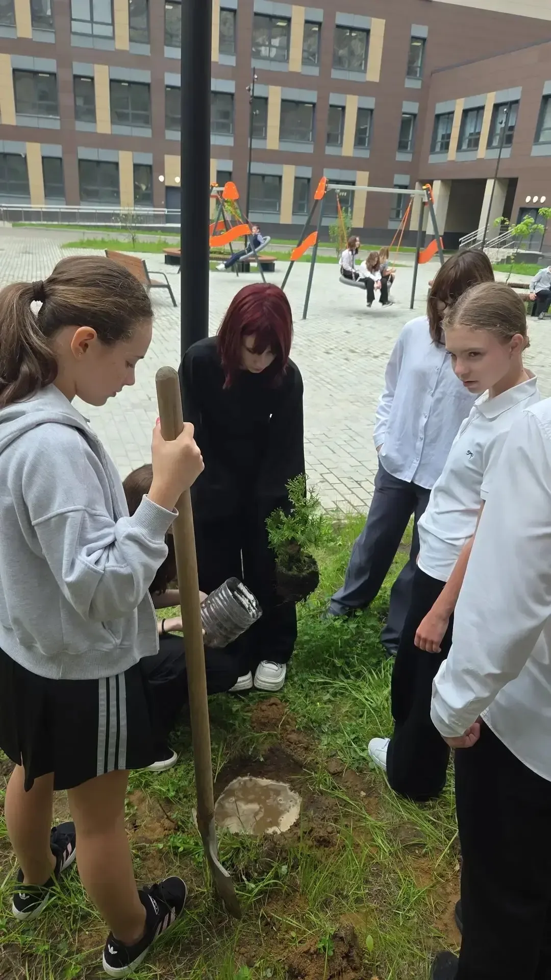 НАШИ #Экология #ПосадиДерево #ШкольнаяЖизнь  🌱 Акция «Посади дерево»  В рамках Всероссийского дня по