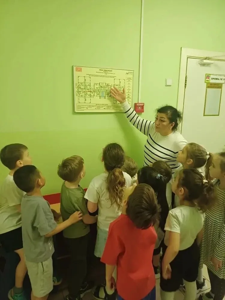 НАШИ #ПожарнаяБезопасность #Безопасность #ШкольнаяЖизнь  В апреле в МАОУ «СОШ №10» прошёл Месячник п