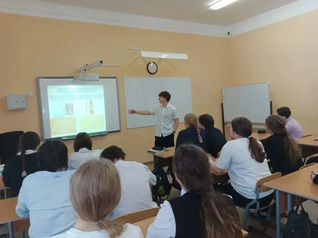 НАШИ #ПожарнаяБезопасность #Безопасность #ШкольнаяЖизнь  В апреле в МАОУ «СОШ №10» прошёл Месячник п