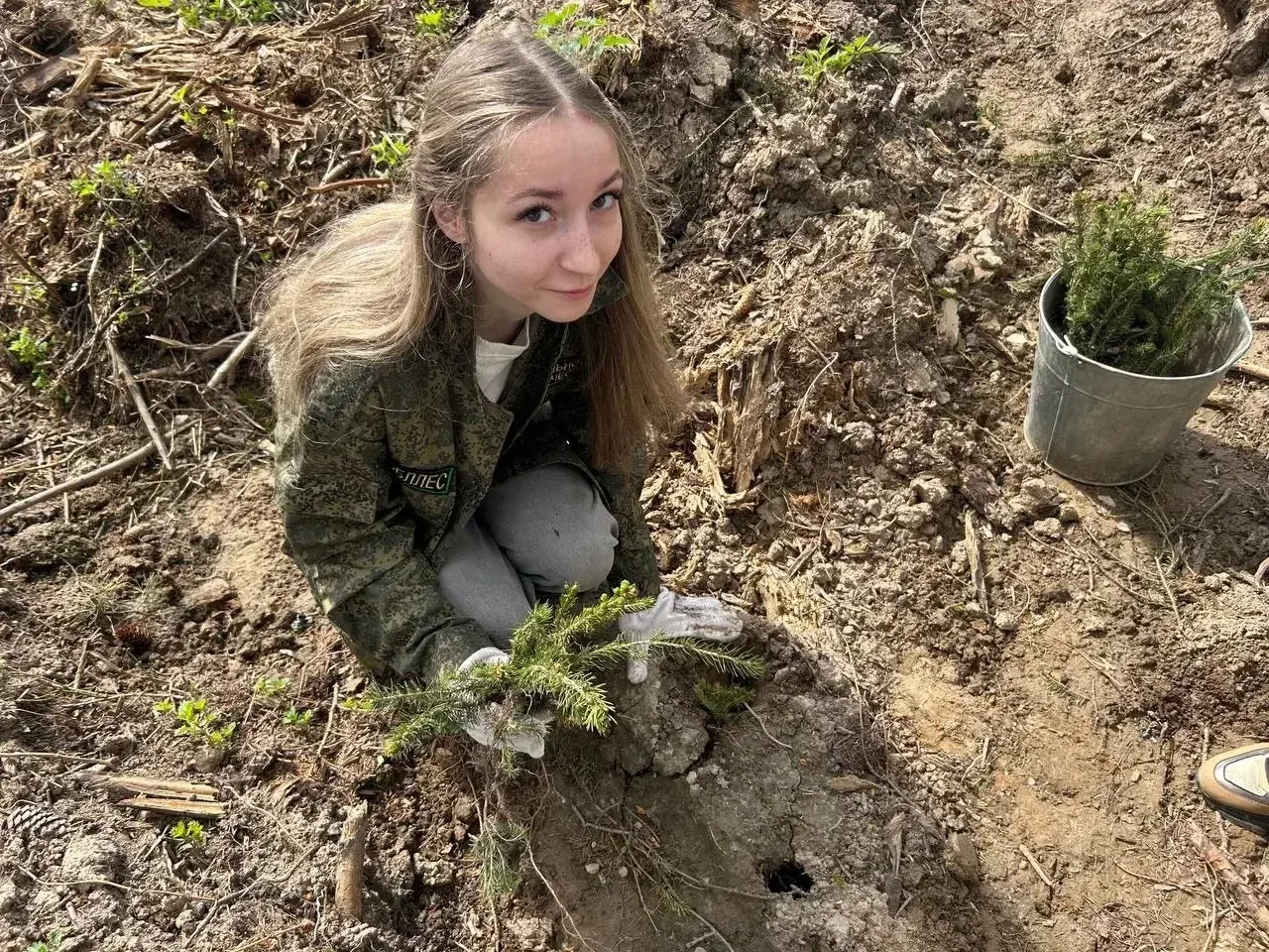 🌲 В Рычково появился «Сад Памяти»!  Вчера в деревне Рычково под Истрой прошла масштабная эколого-пат