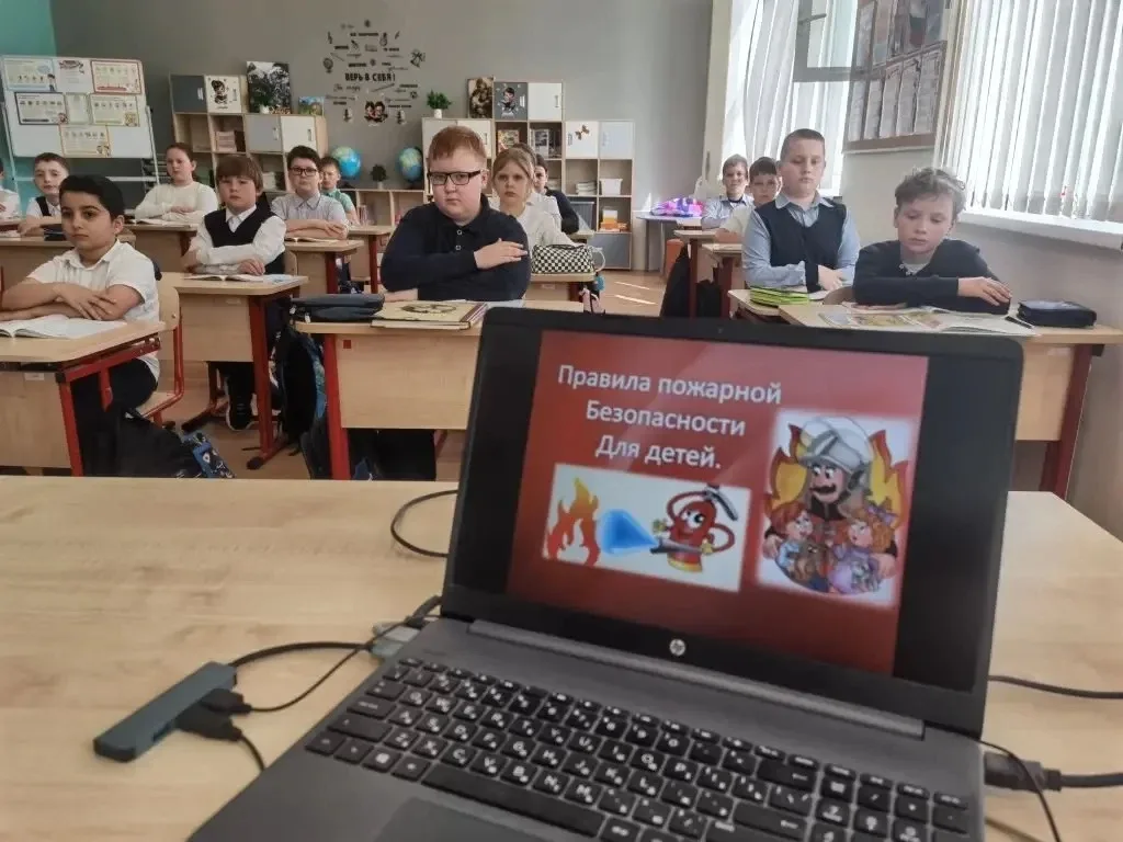 🔥 Урок безопасности в Начальной школе МОУ "Глебовская СОШ": учимся быть осторожными с огнём! В нашей