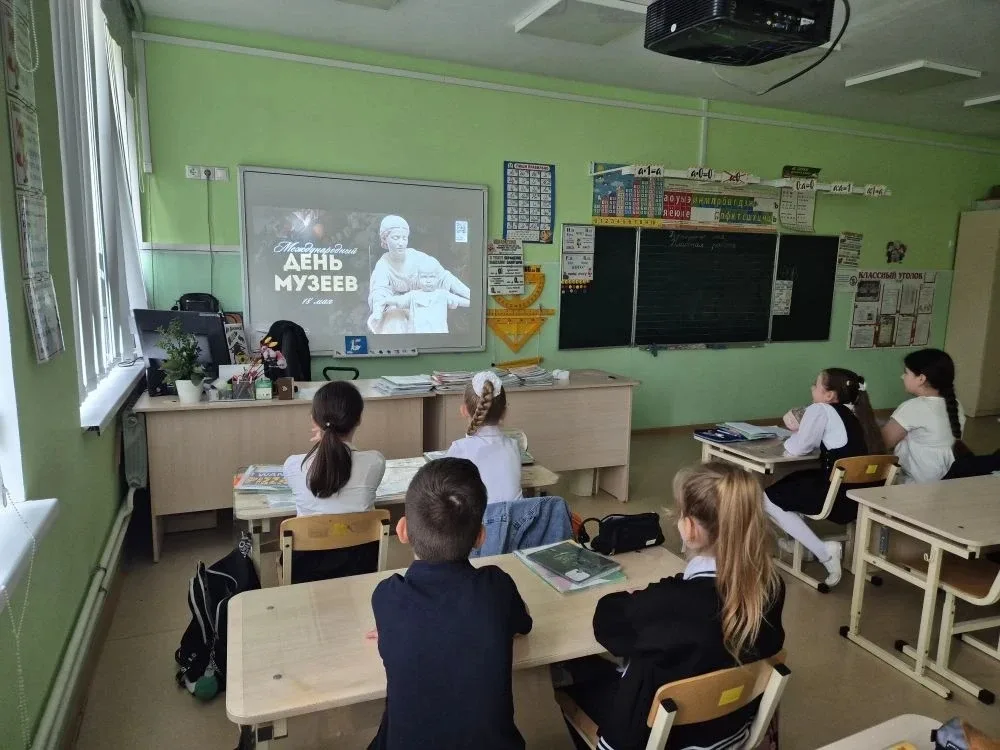 🏛 День музеев в нашей школе!  18 мая в МБОУ СОШ №11 им. А.М. Позынича прошли увлекательные классные 