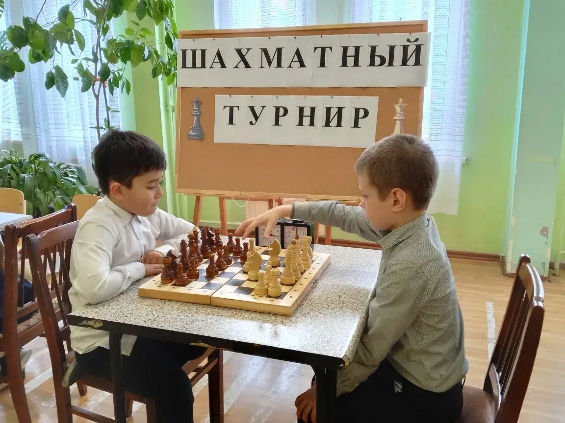 ♟️ Шахматный турнир в начальной школе ♟️  Соревнования проходили в двух возрастных категориях: 🗓️ 7 
