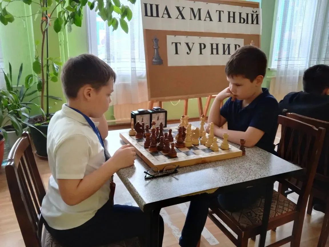 ♟️ Шахматный турнир в начальной школе ♟️  Соревнования проходили в двух возрастных категориях: 🗓️ 7 