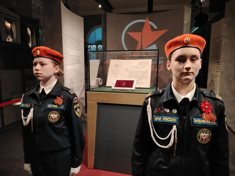 Сегодня, в день 81-й годовщины Великой Победы, мы с гордостью отмечаем событие, которое происходит л