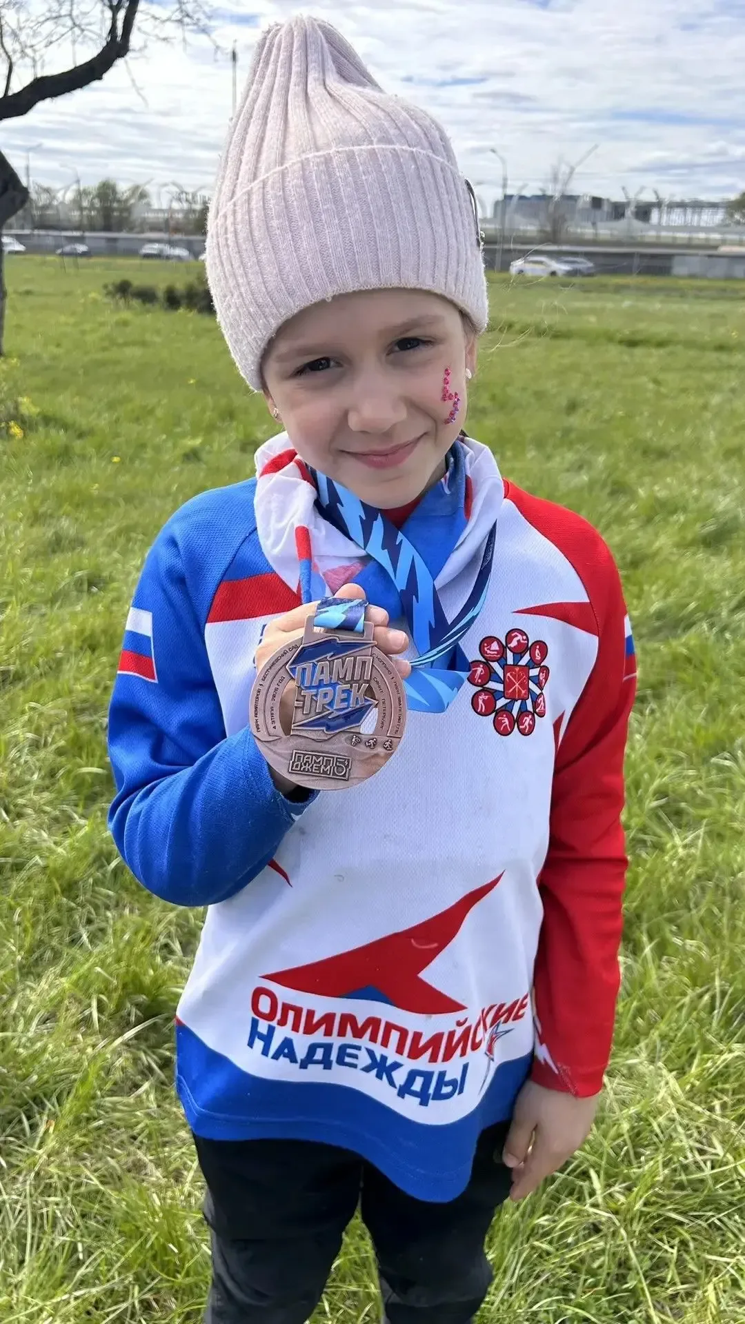 Первые соревнования – и сразу пьедестал! 🚴‍♀️🥉10 мая в парке Авиаторов в рамках фестиваля «Памп-джем