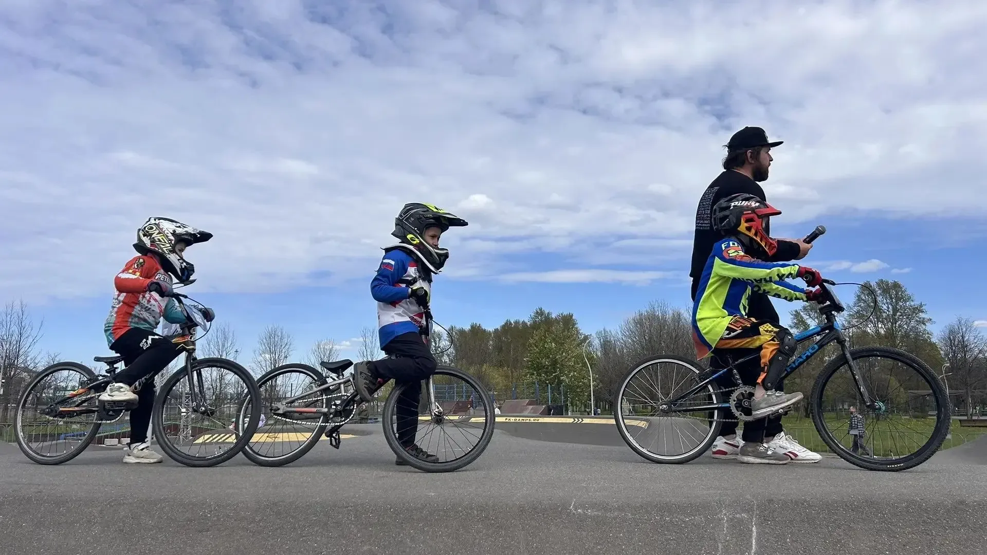 Первые соревнования – и сразу пьедестал! 🚴‍♀️🥉10 мая в парке Авиаторов в рамках фестиваля «Памп-джем