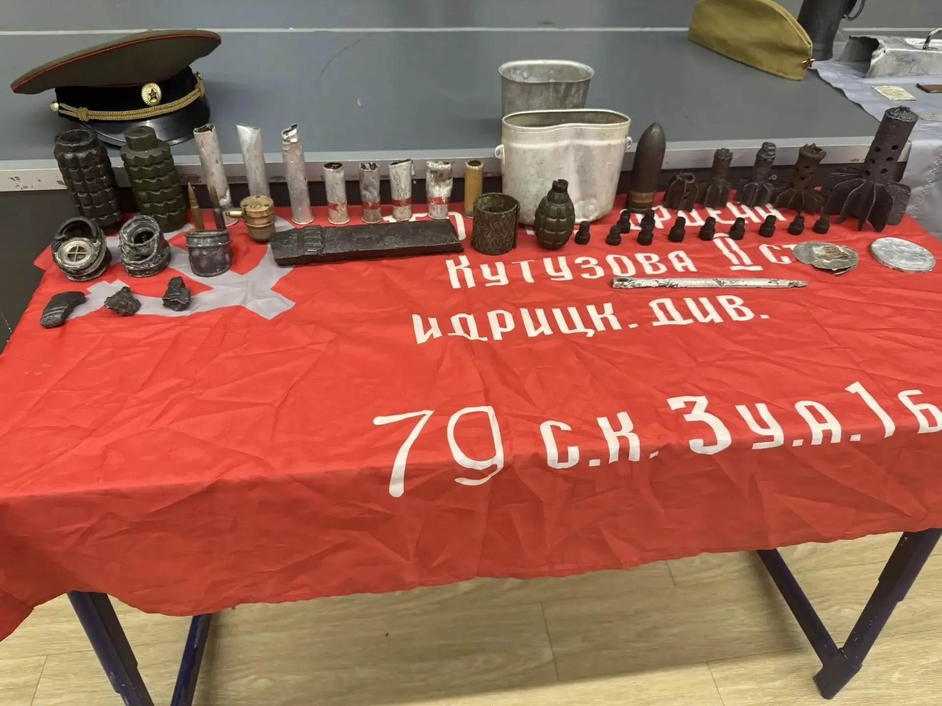 🇷🇺 Связь поколений  В образовательном центре «Лидер» прошёл Урок мужества для мальчишек и девчонок. 