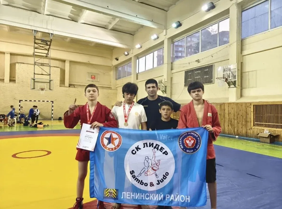 🎉 Отличные новости из нашего кружка по самбо и дзюдо! 🎉  Наши юные спортсмены приняли участие в откр