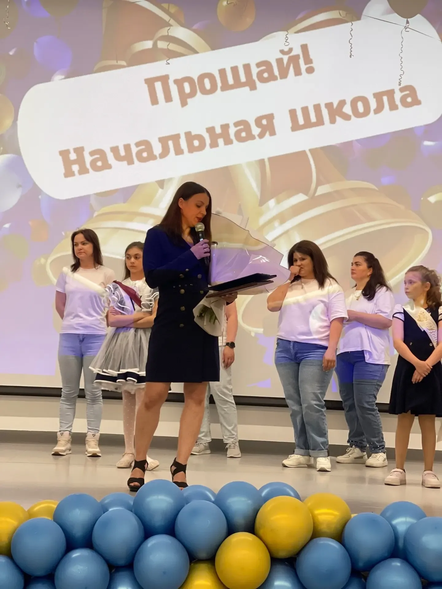 ✨ Первая глава закрыта: как прошли выпускные у 4-х классов В нашей школе прошли трогательные праздни