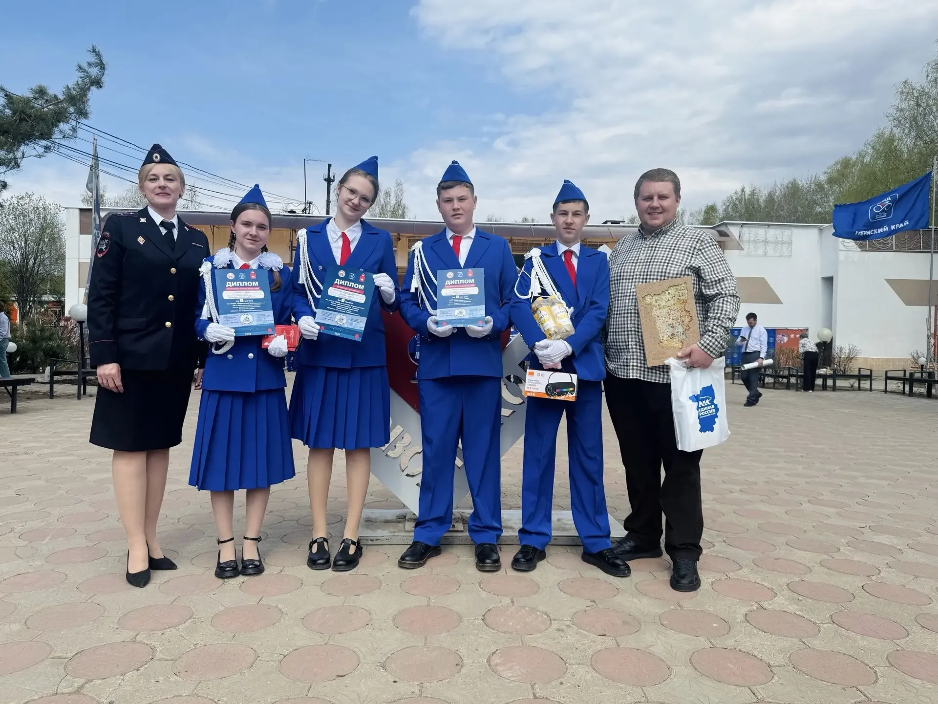🚦 Наши юидовцы — в десятке лучших на краевом слёте!  С 4 по 8 мая в ребячьем лагере «Новое поколение