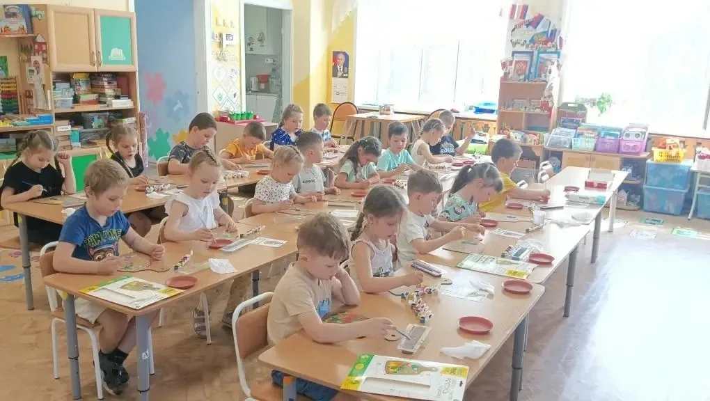 Мастер- класс в старшей группе № 11( корпус3) «Роспись по дереву».  Роспись по дереву - это один из 