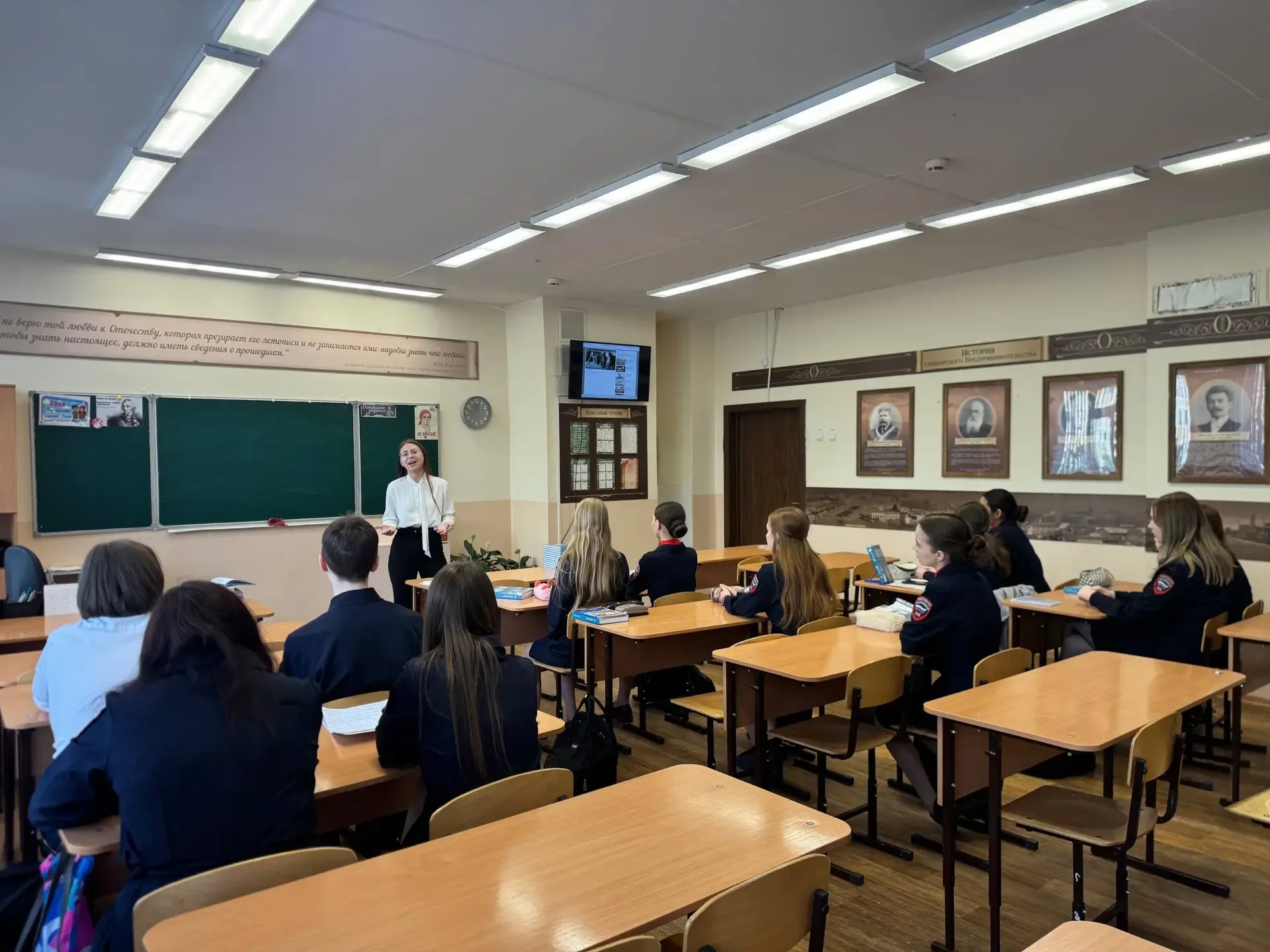 🌟 Встречи по профориентации в нашей школе! 🌟  💼 В нашей школе прошли увлекательные встречи со старше