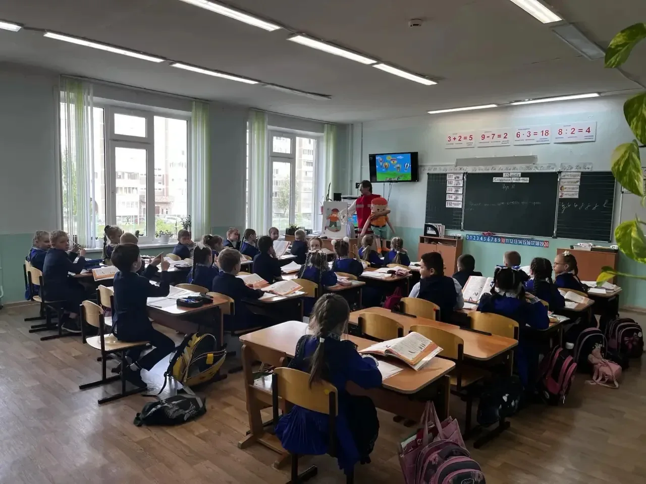 🩺 Сегодня в нашей школе прошли увлекательные мастер‑классы для всех учащихся школы от Ульяновского р