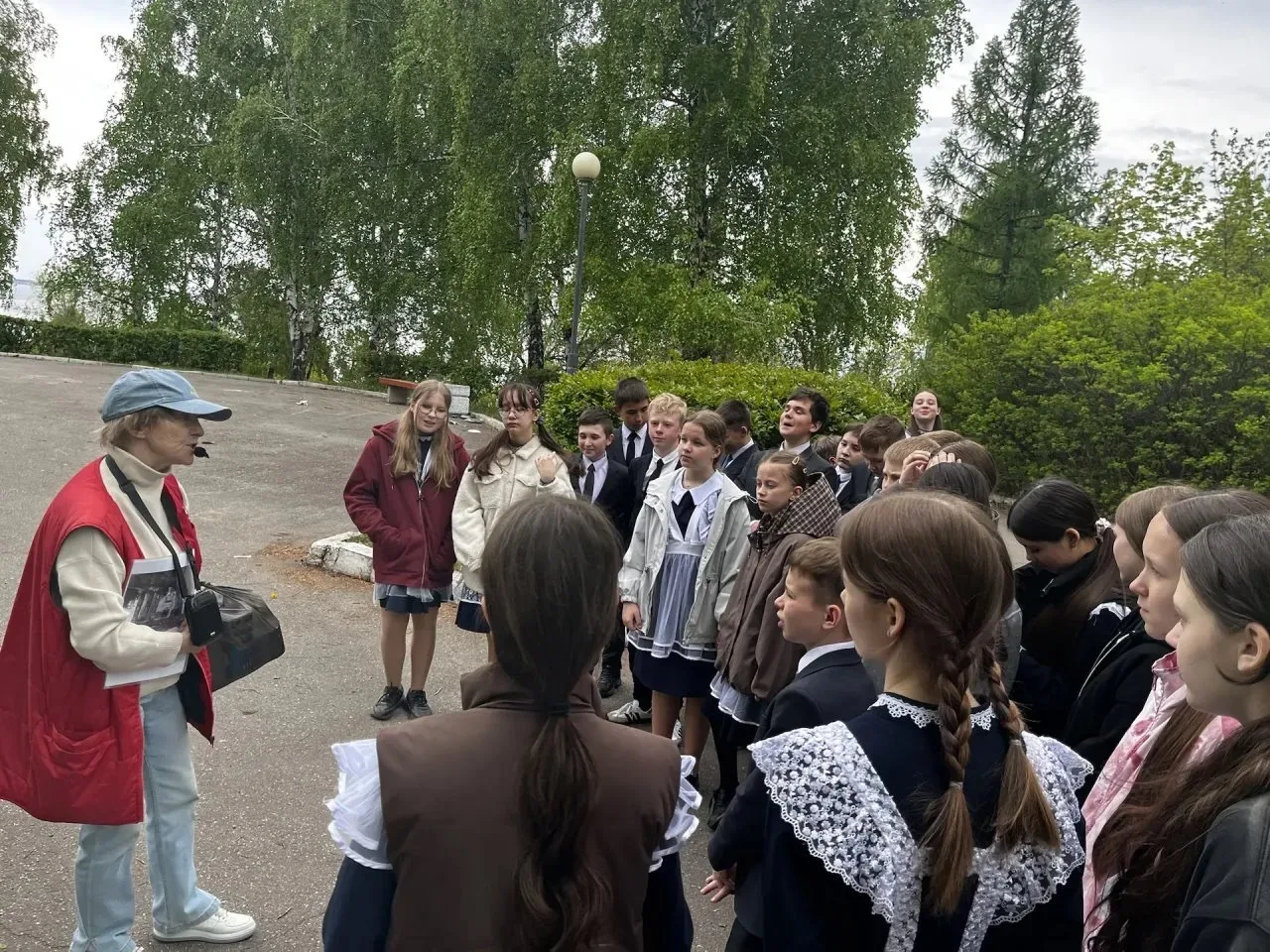 🌟 12 мая 6Г класс нашей школы отправился в захватывающую экскурсию «Легенды и тайны города на Волге»