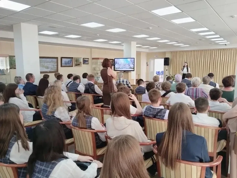 📜Обучающиеся 8«В» и 8«Г» классов посетили мероприятие, посвящённое Дню Славянской письменности, кото