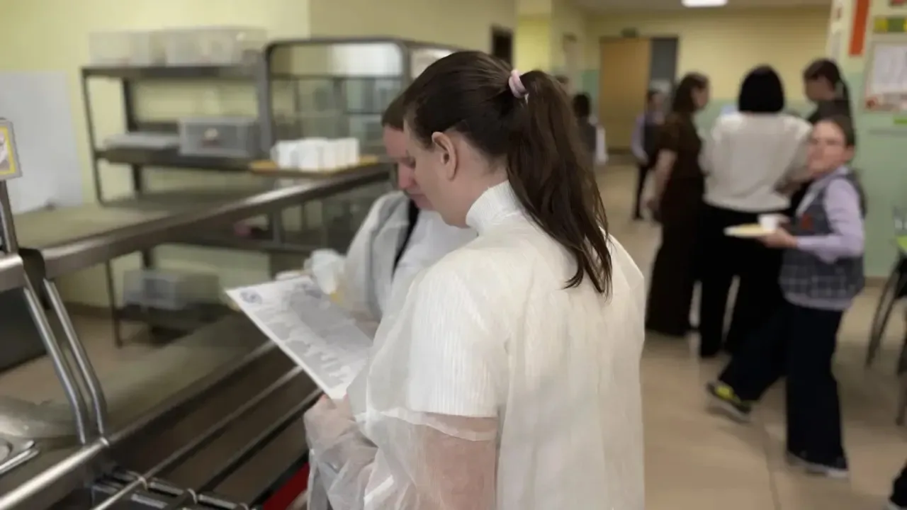 🍽️ Родительский контроль в школьной столовой: забота о здоровье детей 🍽  ⭐ Питание в школе — один из