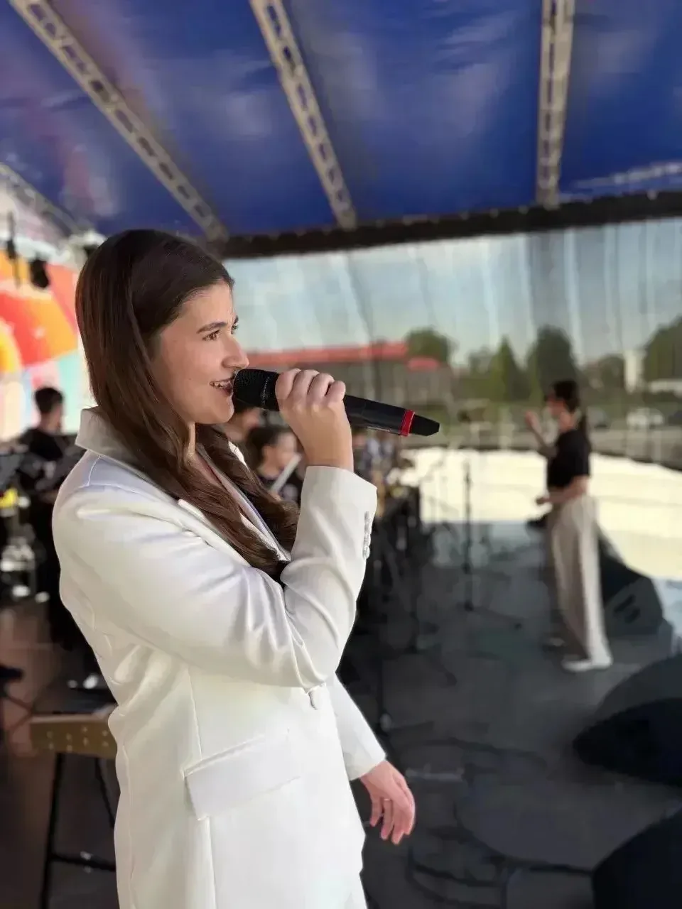 Софья из 11«А» покорила «Джаз май 2026» 🎷🎶  📅  17 мая, в областном центре проходит второй день леген