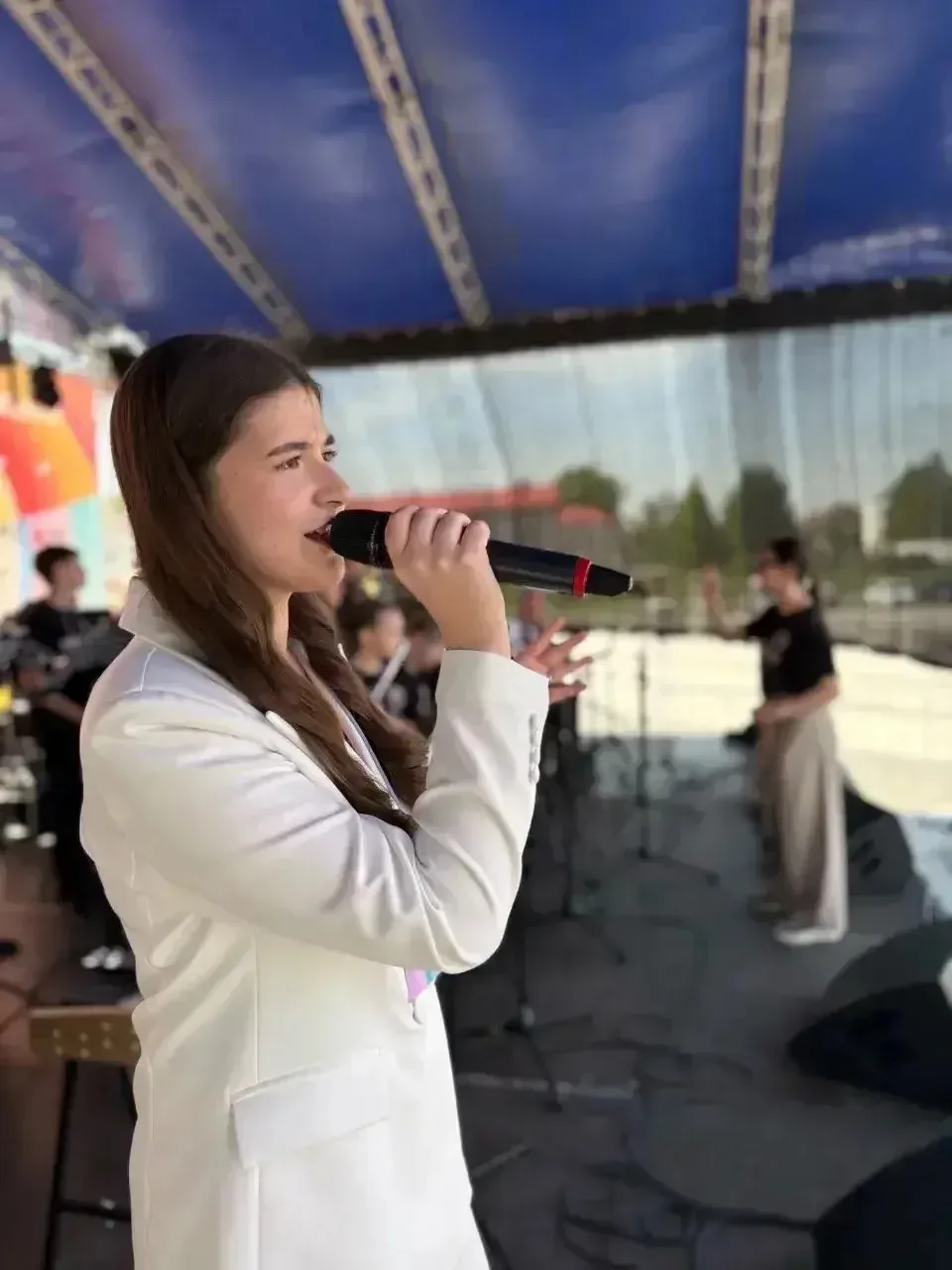 Софья из 11«А» покорила «Джаз май 2026» 🎷🎶  📅  17 мая, в областном центре проходит второй день леген