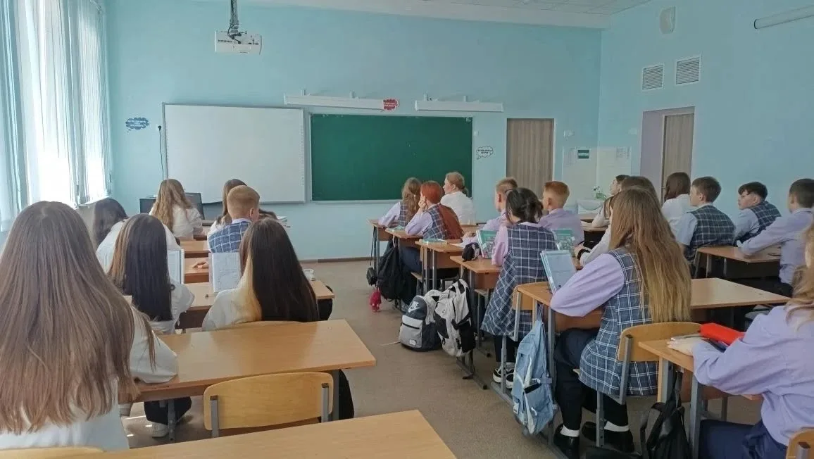 Сегодня 8 д класс посмотрел фильм «Предательство» — и это было по-настоящему мощно! 🔥  Фильм зацепил