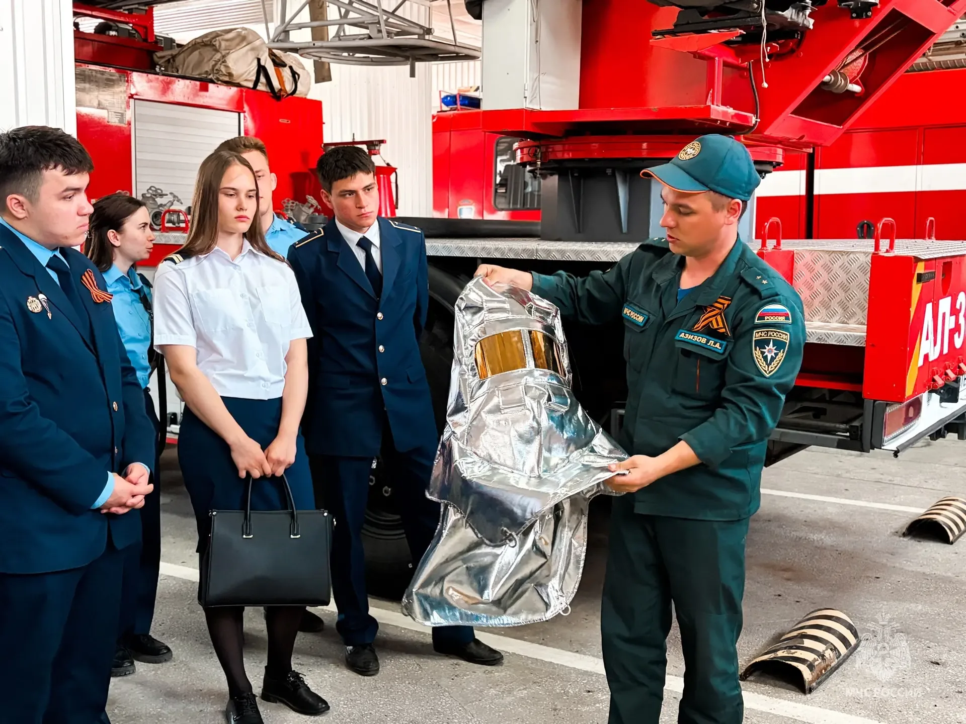 👩‍🚒Будущие пилоты в гостях у огнеборцев: экскурсия в пожарную часть   В пожарно-спасательной части №