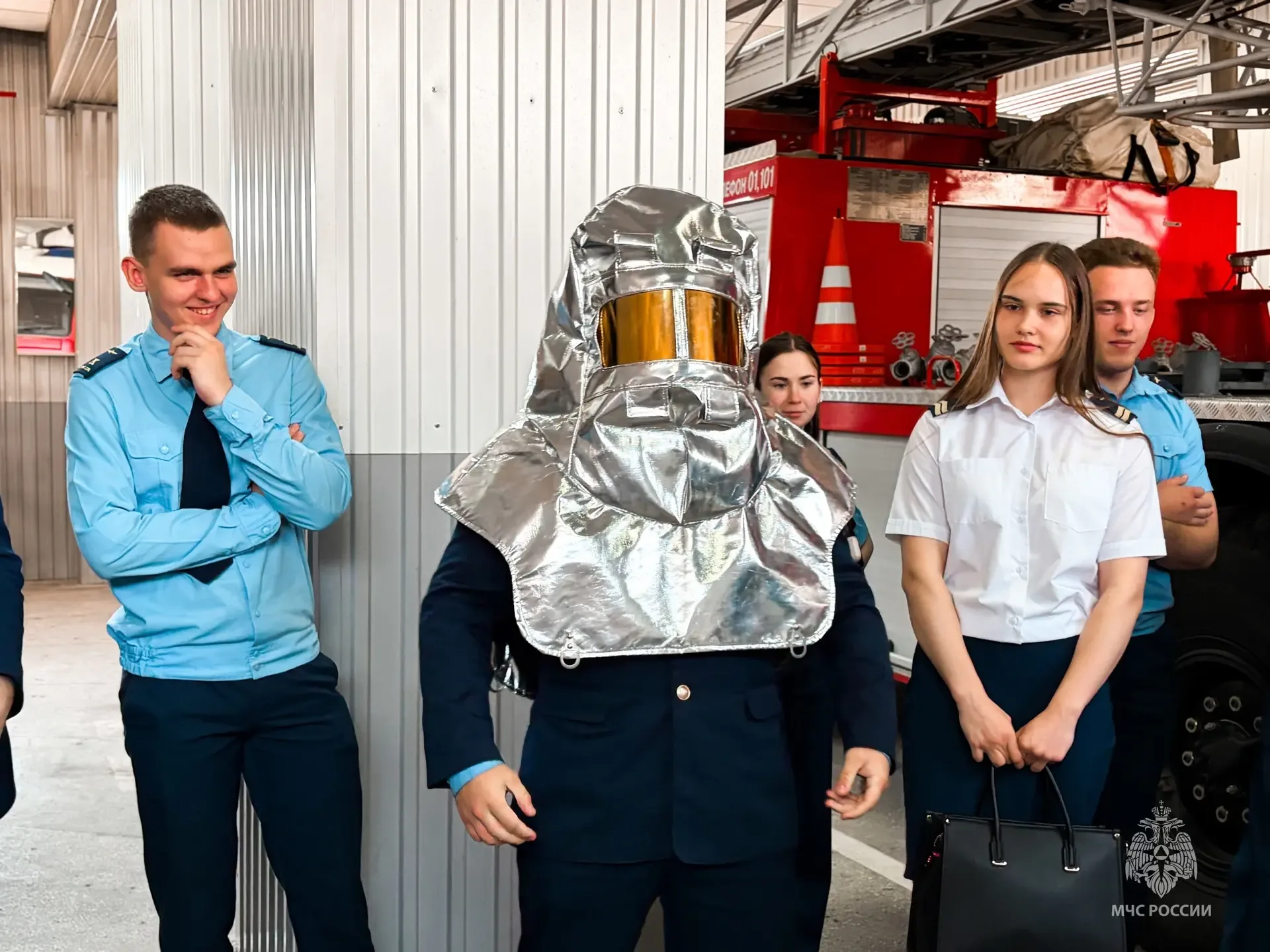 👩‍🚒Будущие пилоты в гостях у огнеборцев: экскурсия в пожарную часть   В пожарно-спасательной части №
