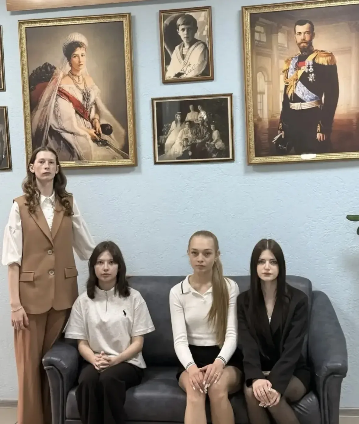 Актив музея нашей школы, в лице участников конкурса школьных музеев «Защитники Отечества», познакоми